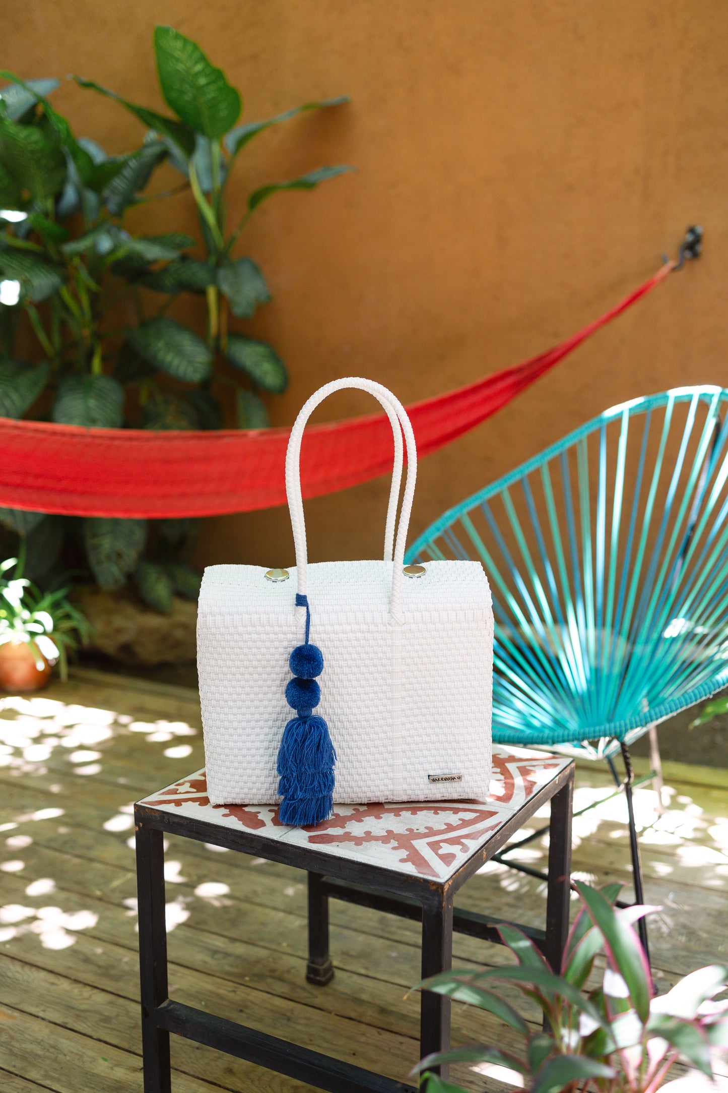 Solid White Día Tote