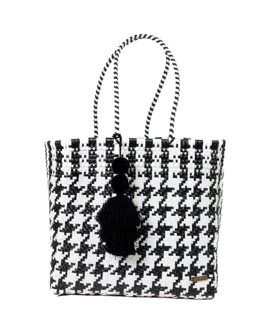 Black and White Houndstooth Jumbo