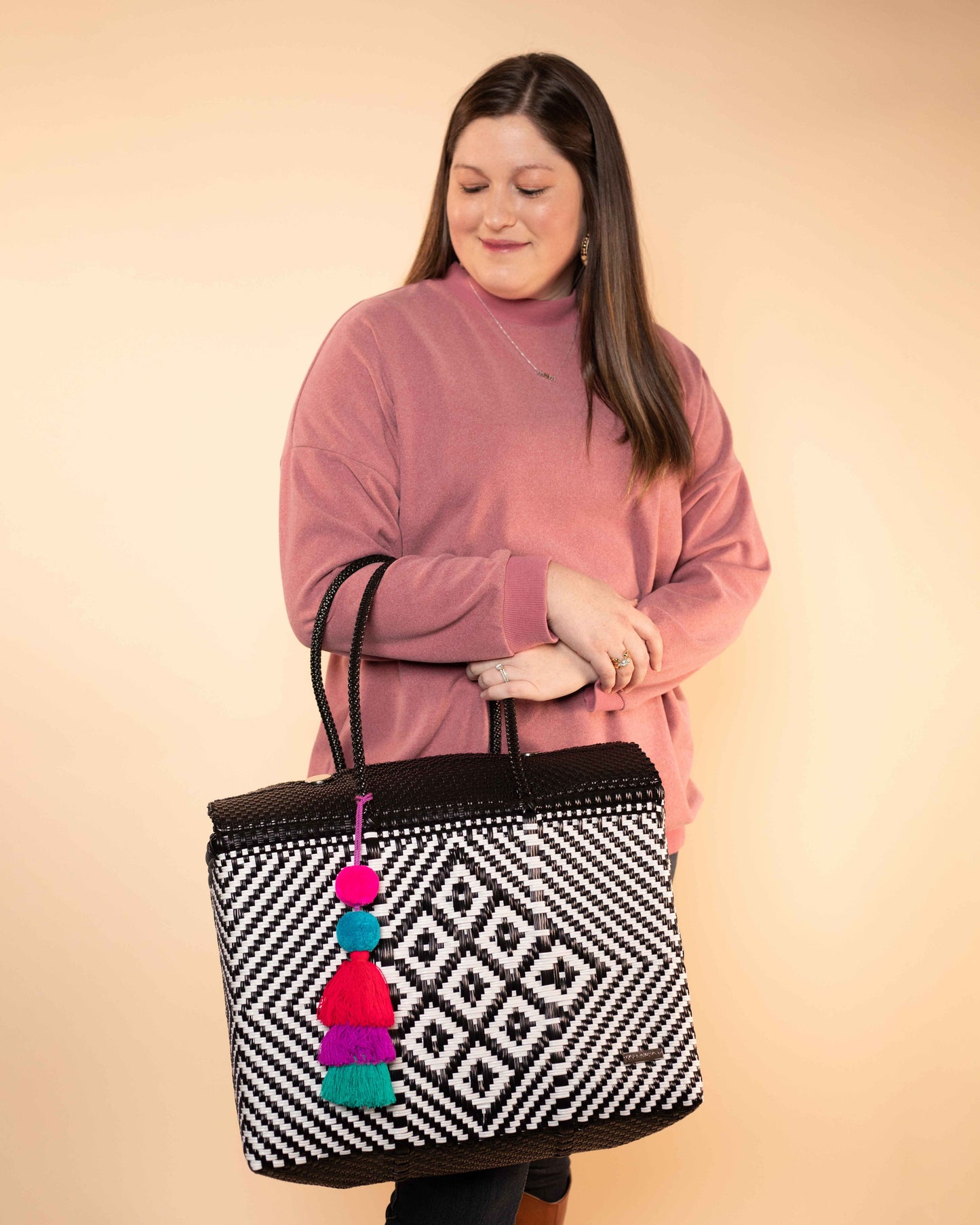 Plastic bag, woven bag, beach bag, travel bag, handmade bag, Overnight duffle