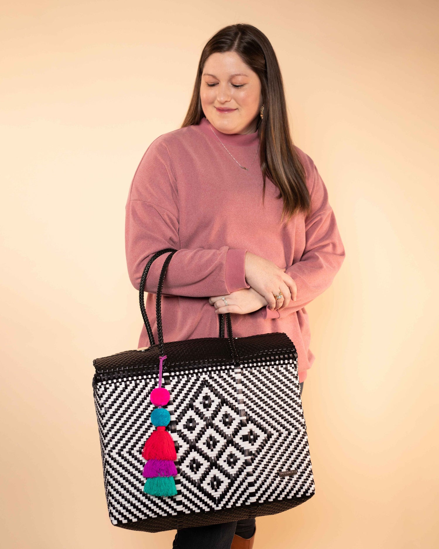 Plastic bag, woven bag, beach bag, travel bag, handmade bag, Overnight duffle
