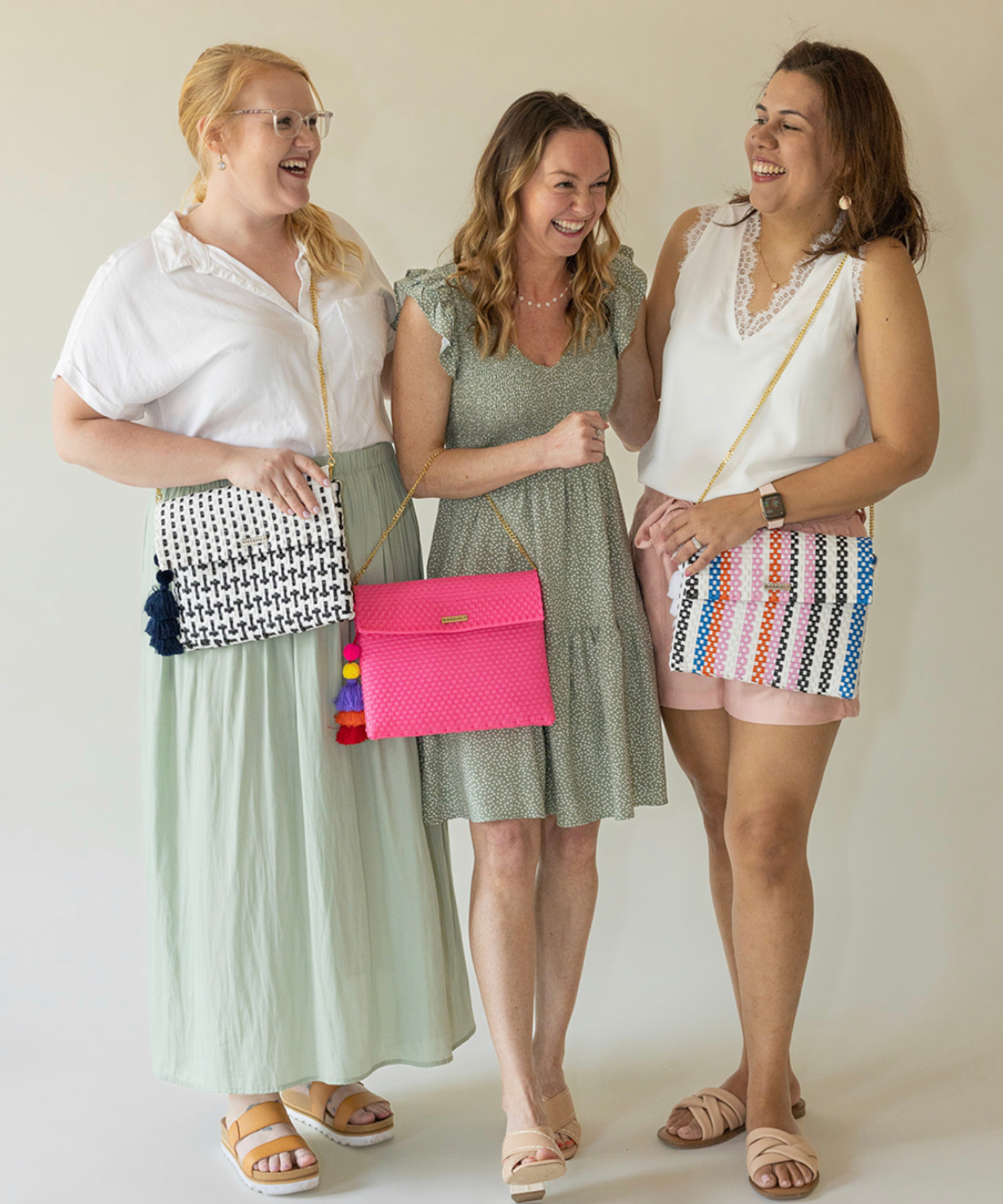 woven clutch, plastic clutch, clutch with gold chain