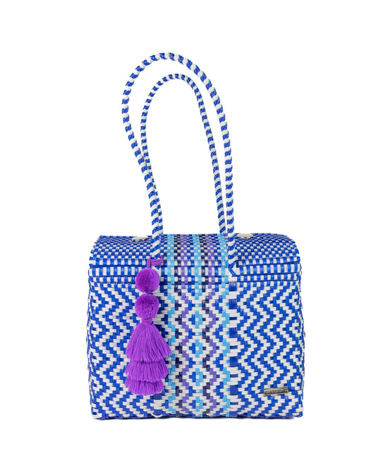 Plastic bag, woven bag, beach bag, travel bag, handmade bag, day bag, gym bag