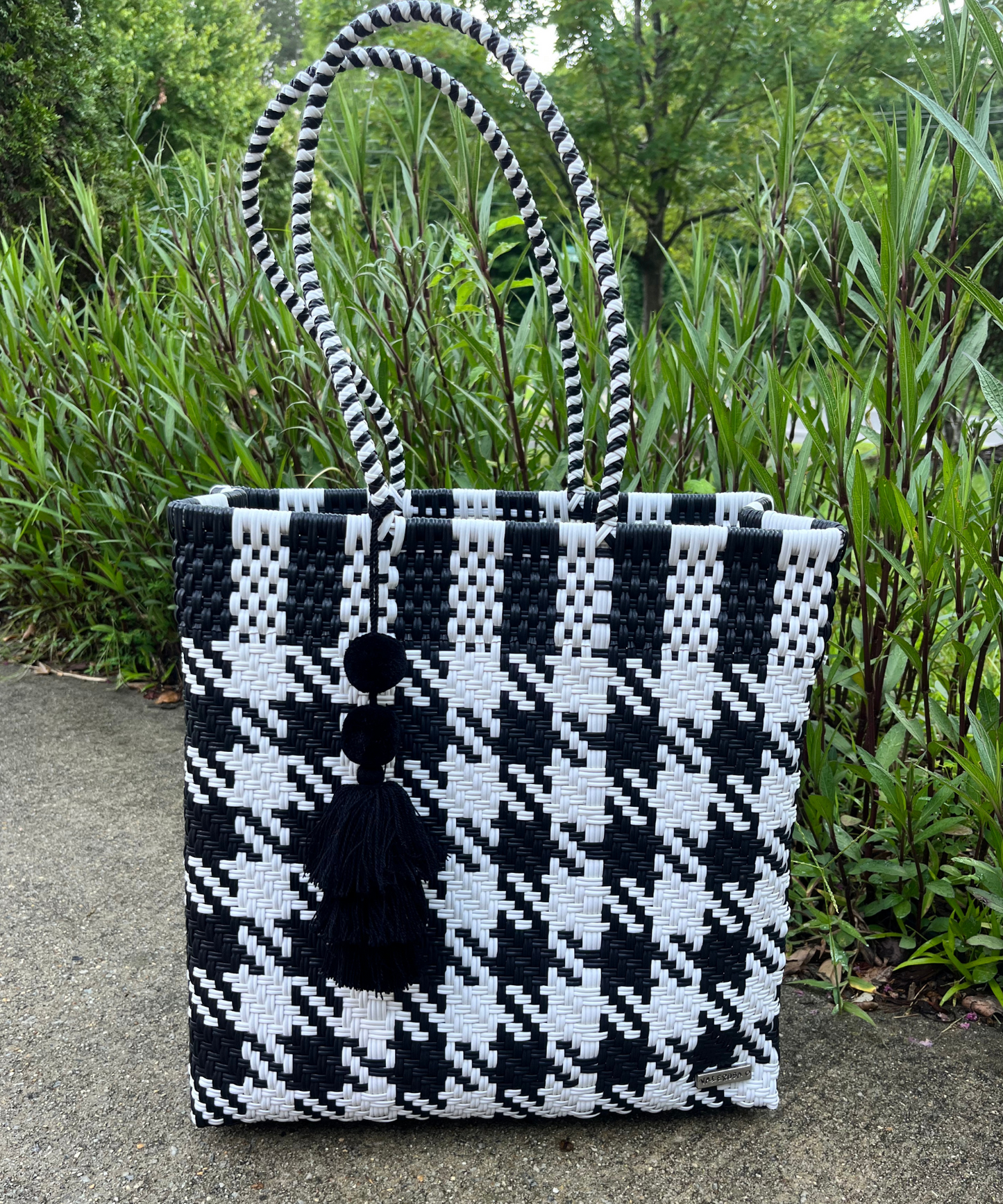 Black and White Houndstooth Playera Tote